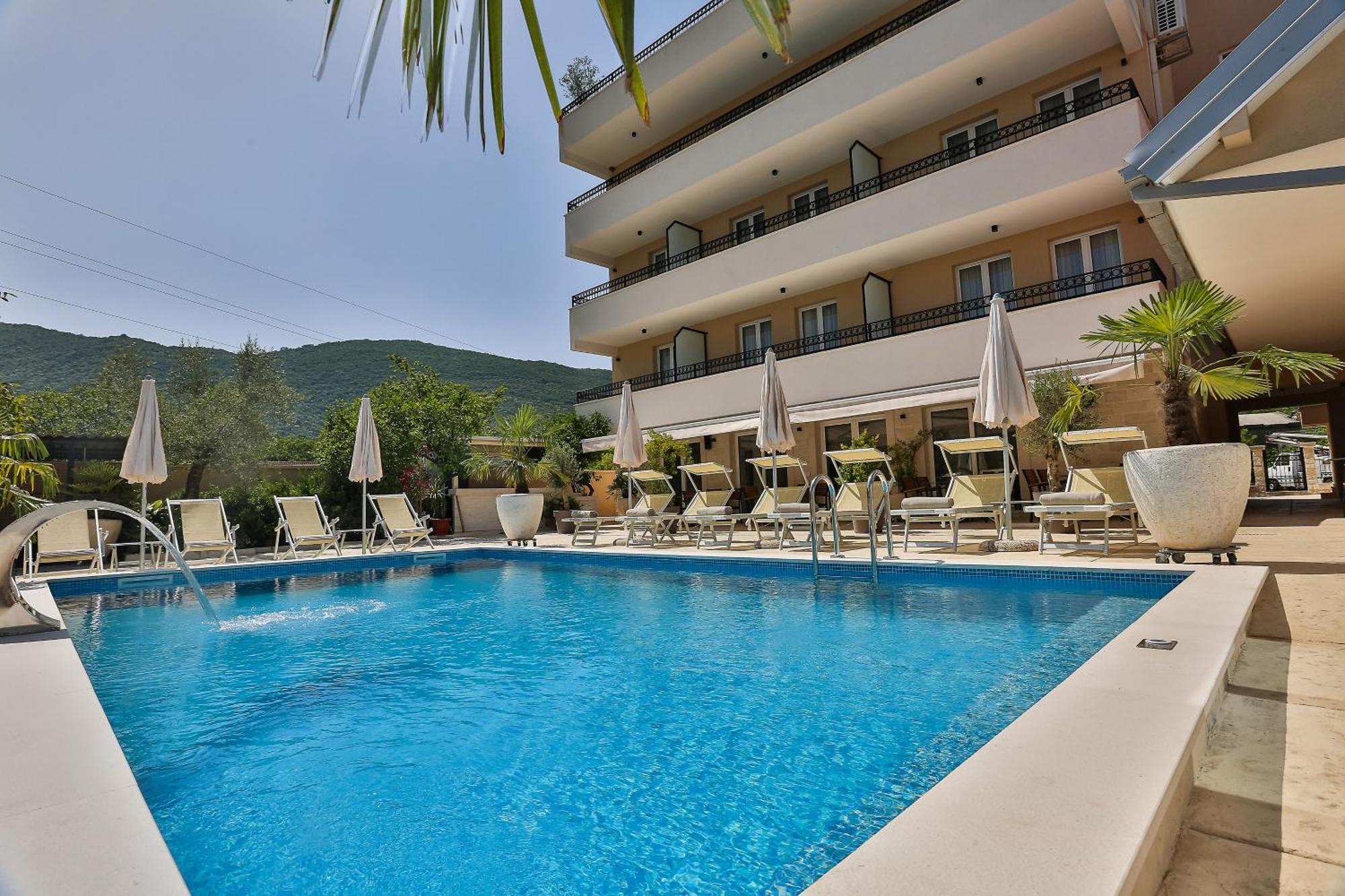 Villa La Vida Budva Exterior photo